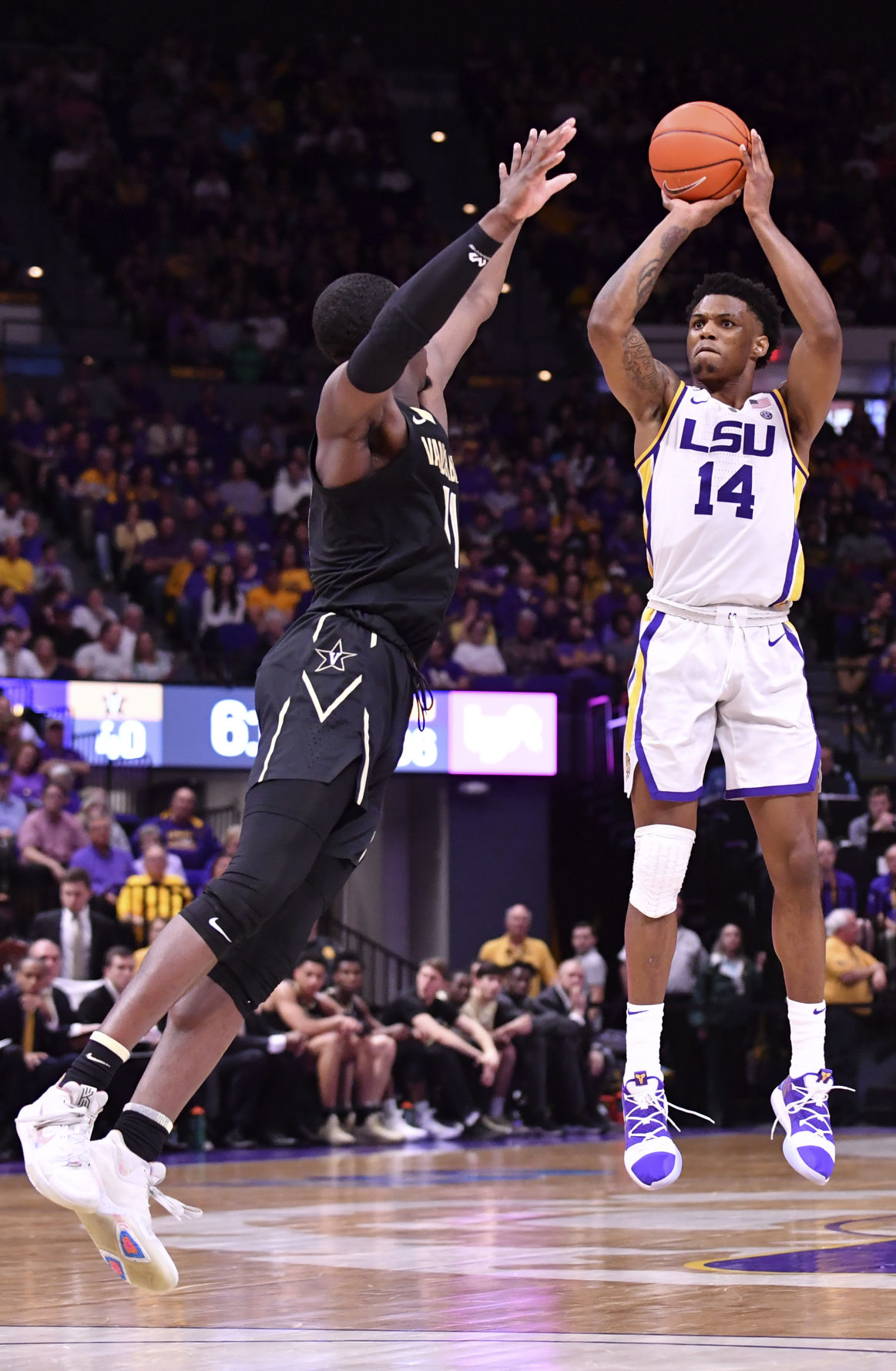 lsuvanderbiltbasketball.031019 HS 1807.JPG